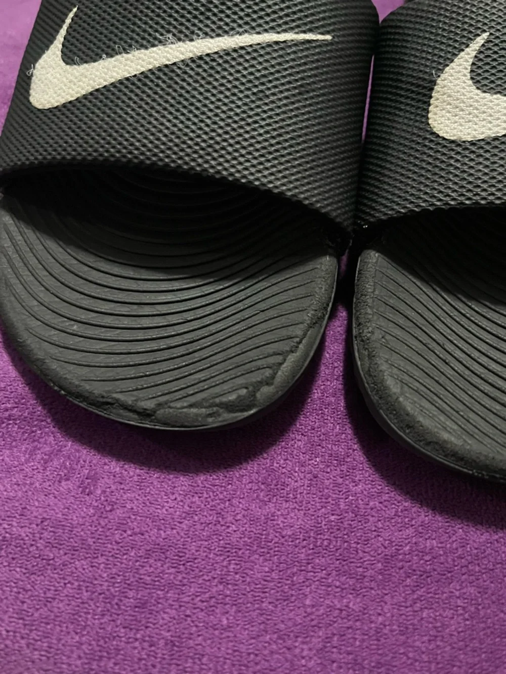Nike Kids Kawa Slides Black/White Swoosh -  (Ages 7-8)
